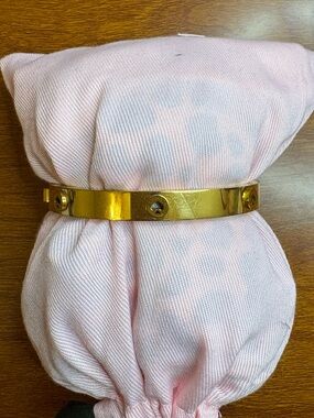 Kate Spade “Spot the Spade”               Gold Screw-Accent Bracelet (good cond)